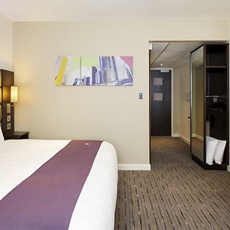 Premier Inn Perth City Centre Exterior photo