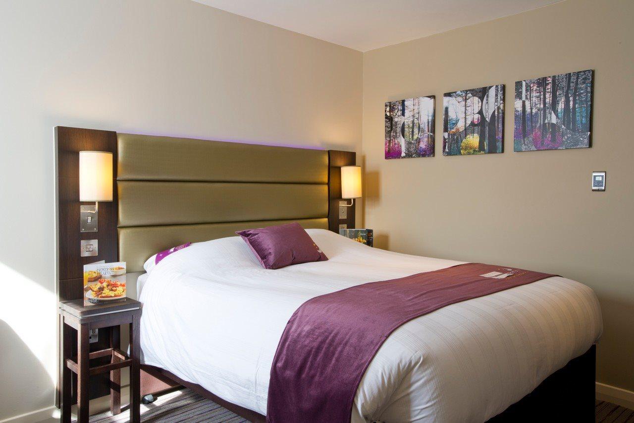 Premier Inn Perth City Centre Exterior photo