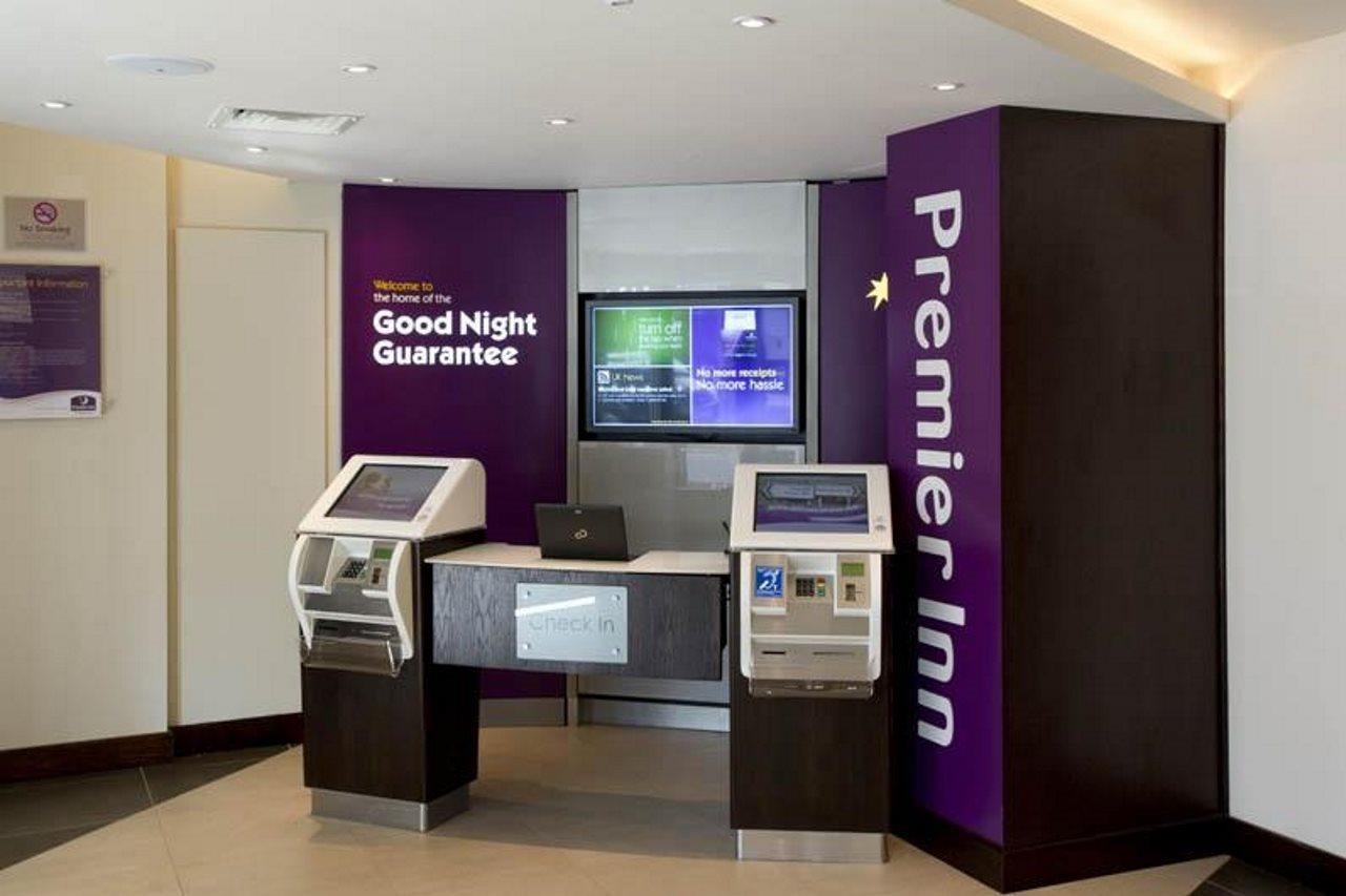 Premier Inn Perth City Centre Exterior photo